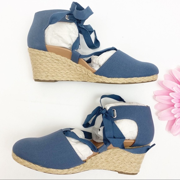 Vionic Aruba Kaitlyn Canvas Wedge Lace Up Espadrilles: Denim Blue - Picture 7 of 13